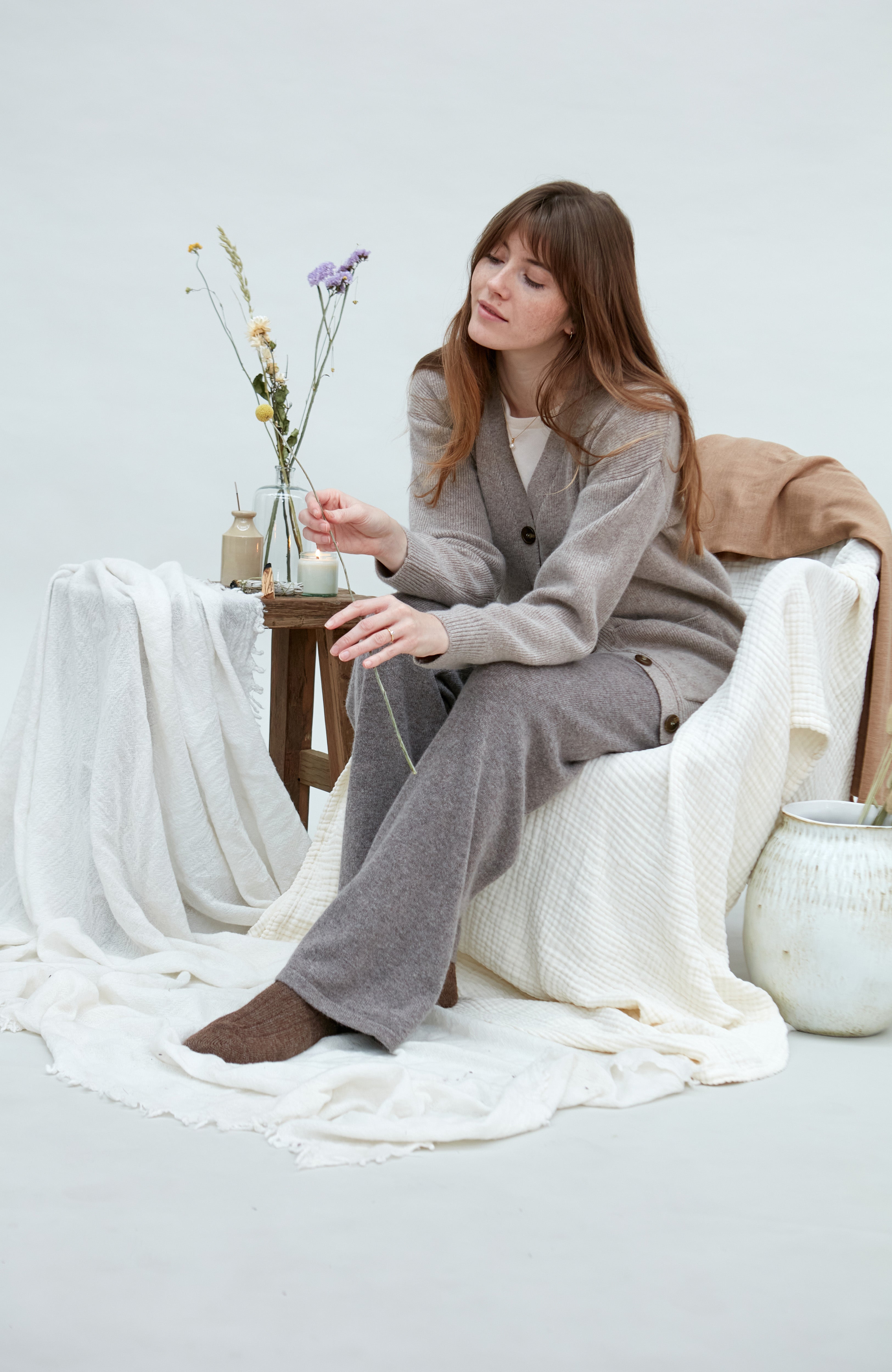 Womens Lambswool V Neck Ribbed Cardigan with Pockets