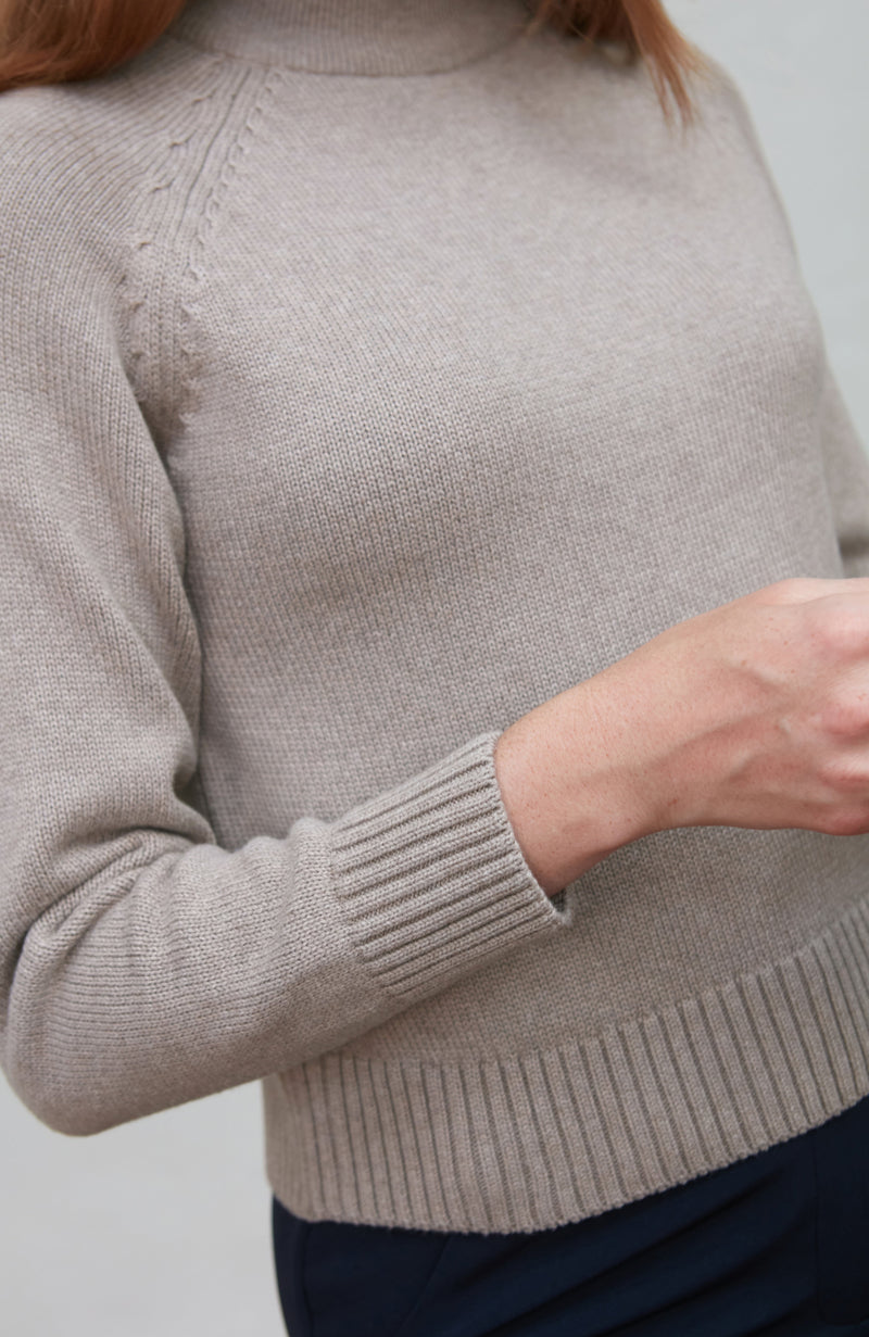 Womens Midweight Cotton Turtleneck Raglan Sleeve Jumper