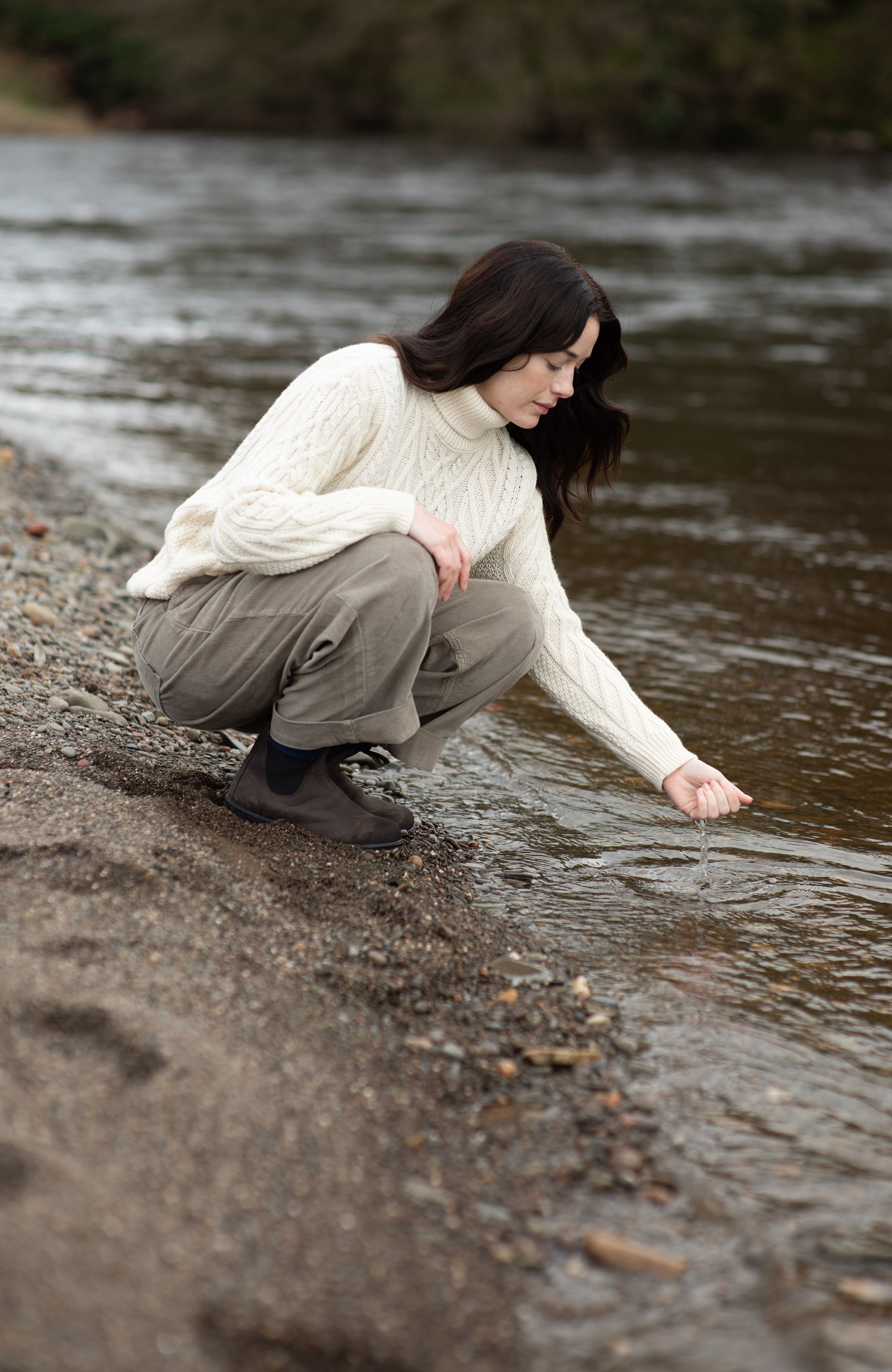 Womens Chunky Merino Wool Roll Neck Cable Jumper