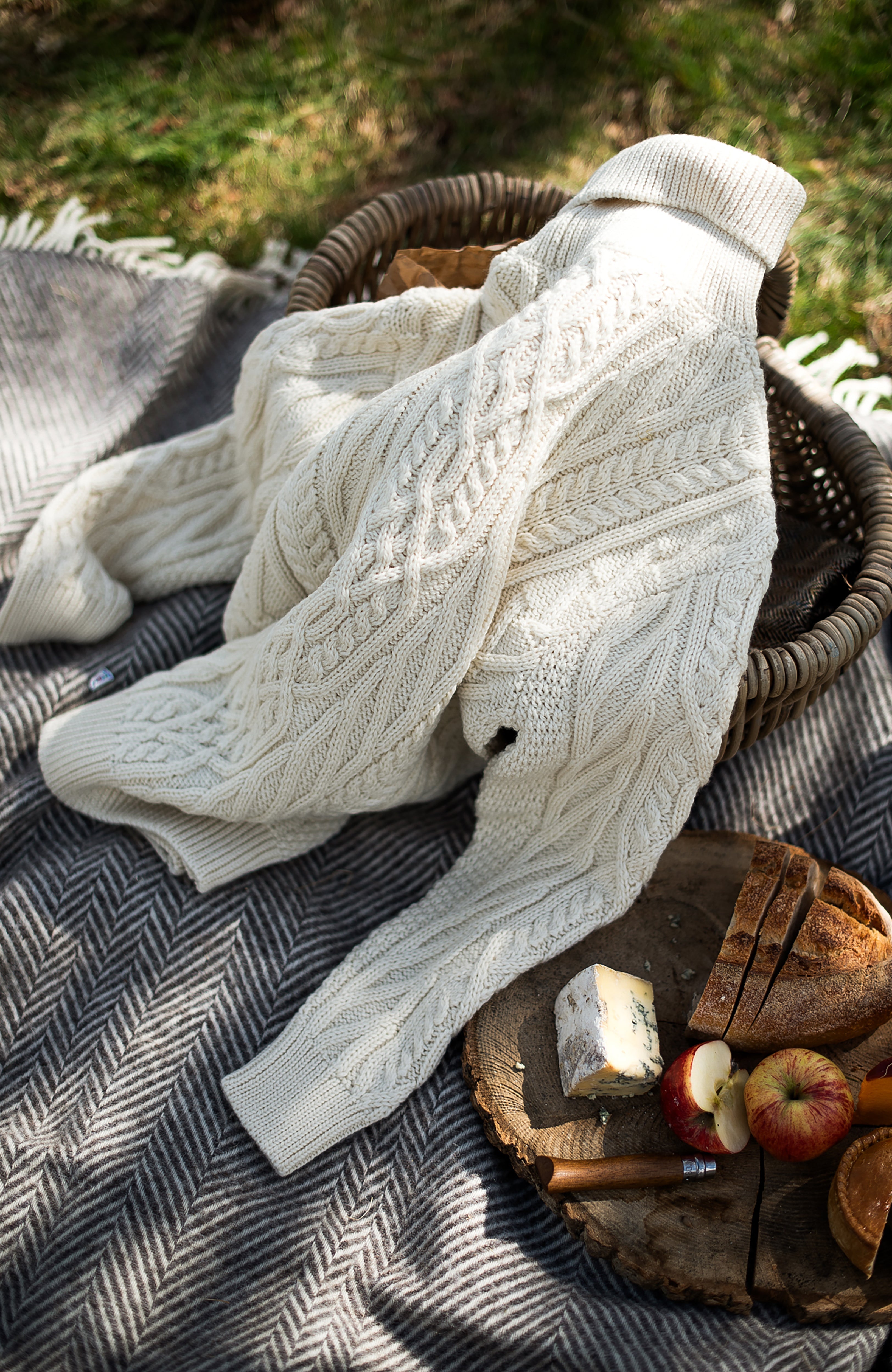 Womens Chunky Merino Wool Roll Neck Cable Jumper