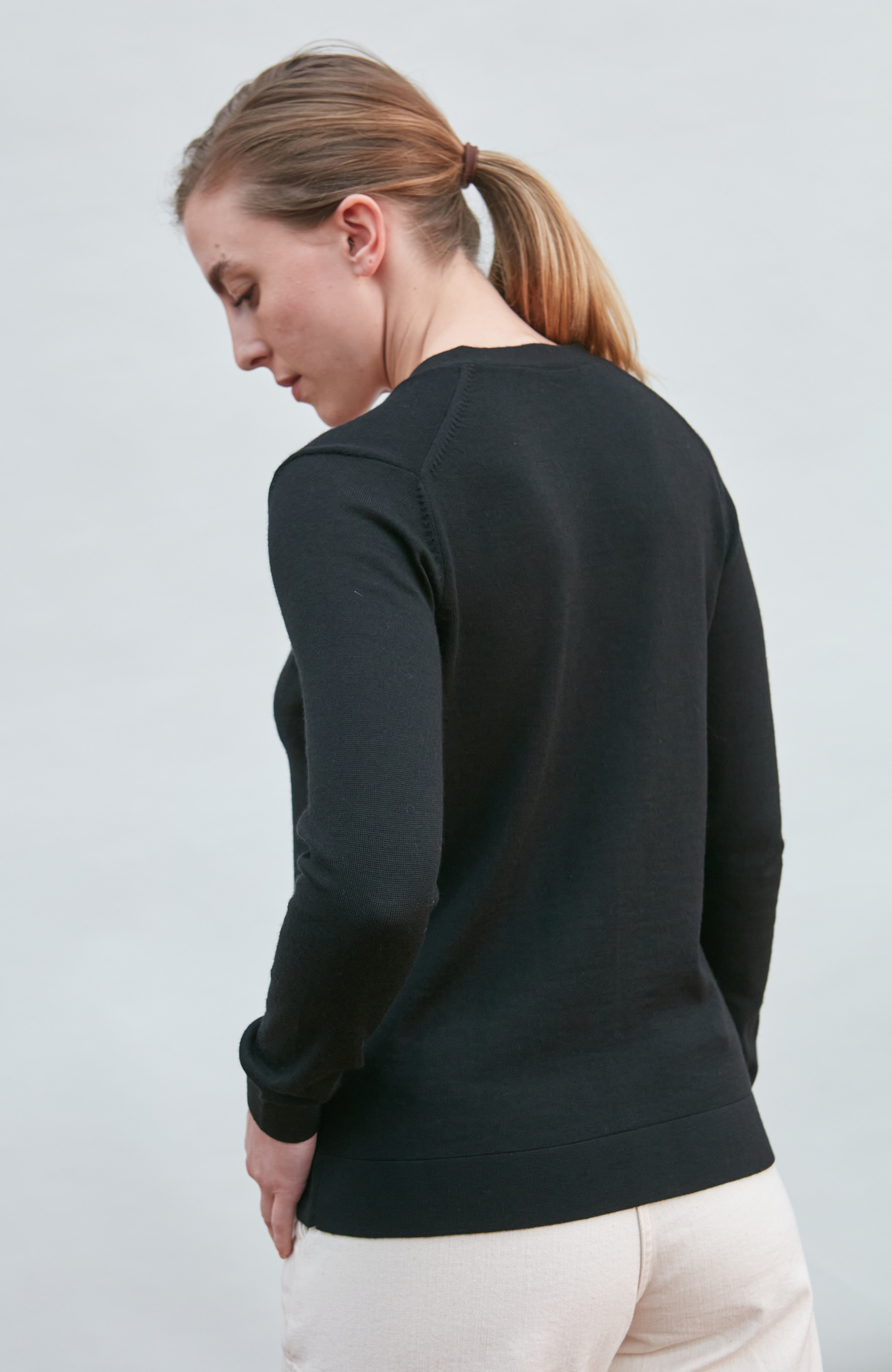 Womens Extra Fine Merino V Neck Cardigan