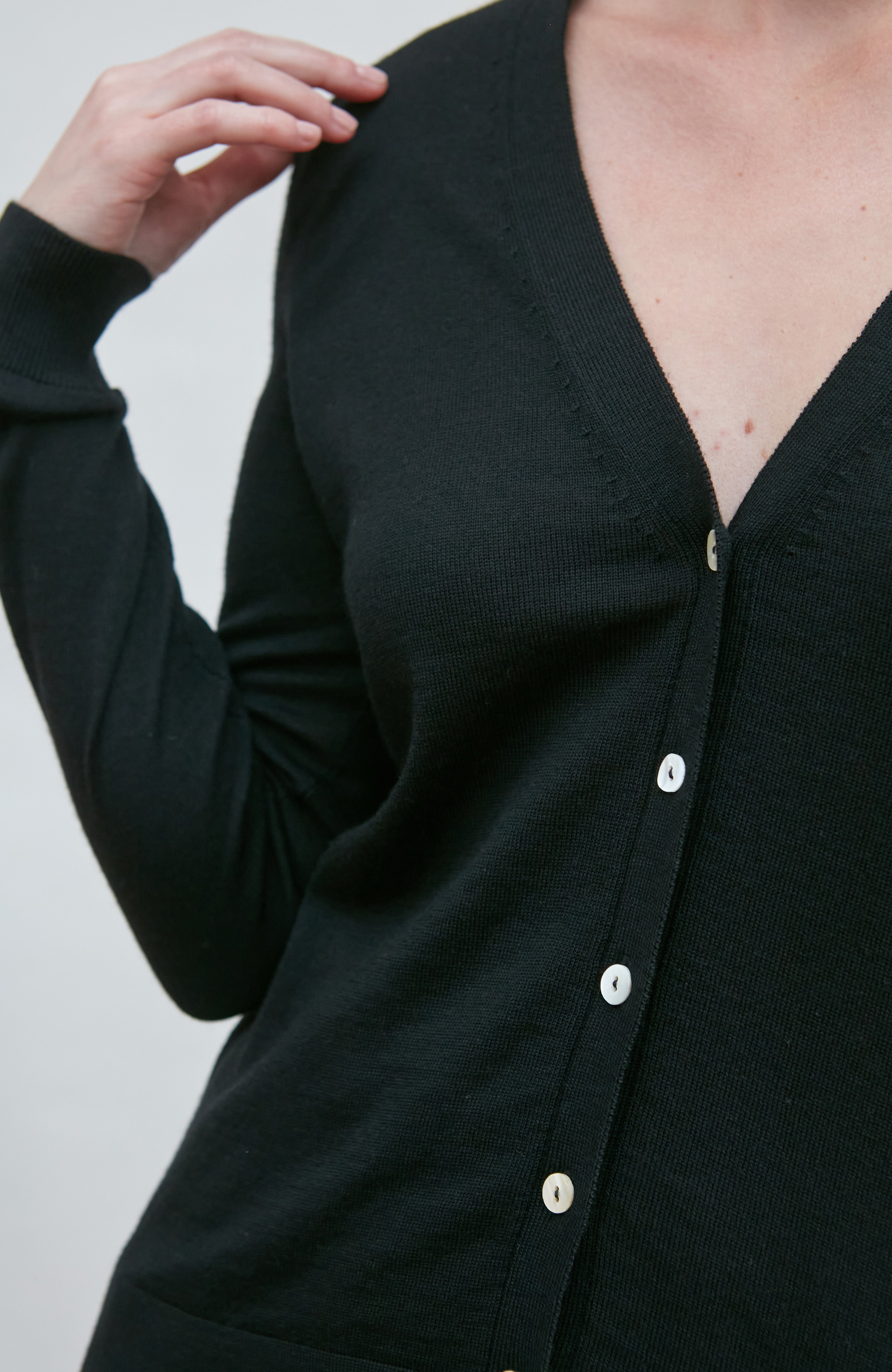 Womens Extra Fine Merino V Neck Cardigan