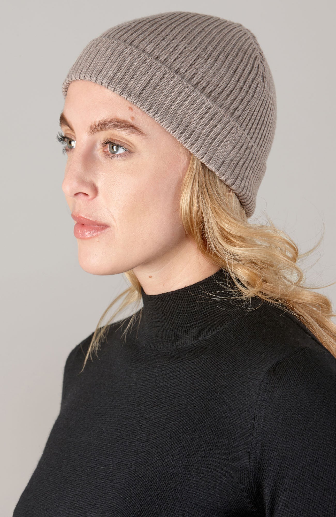 Womens Ribbed Extra Fine Merino Wool Beanie