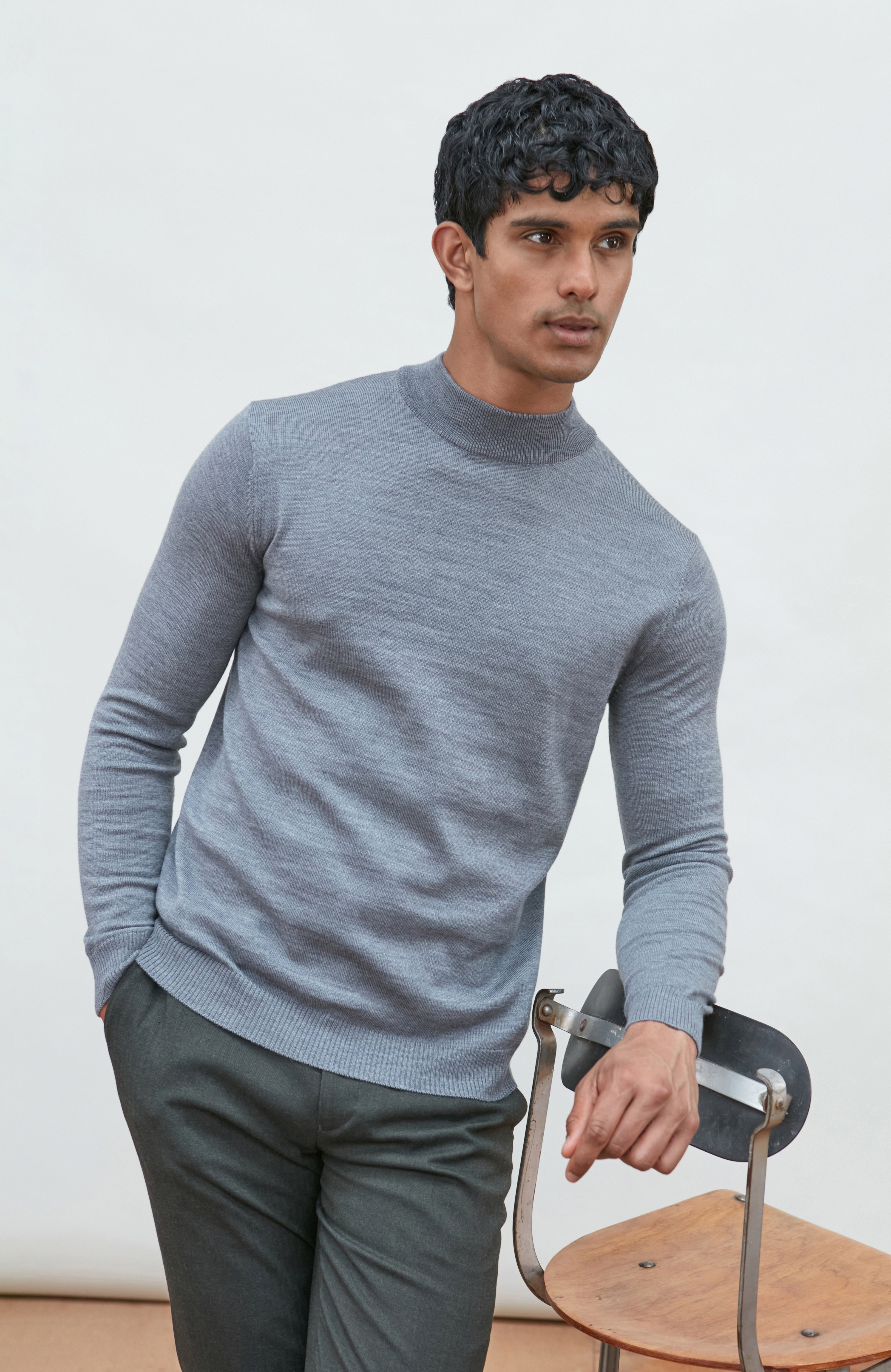 Mens Extra Fine Merino Wool Mock Turtleneck Jumper