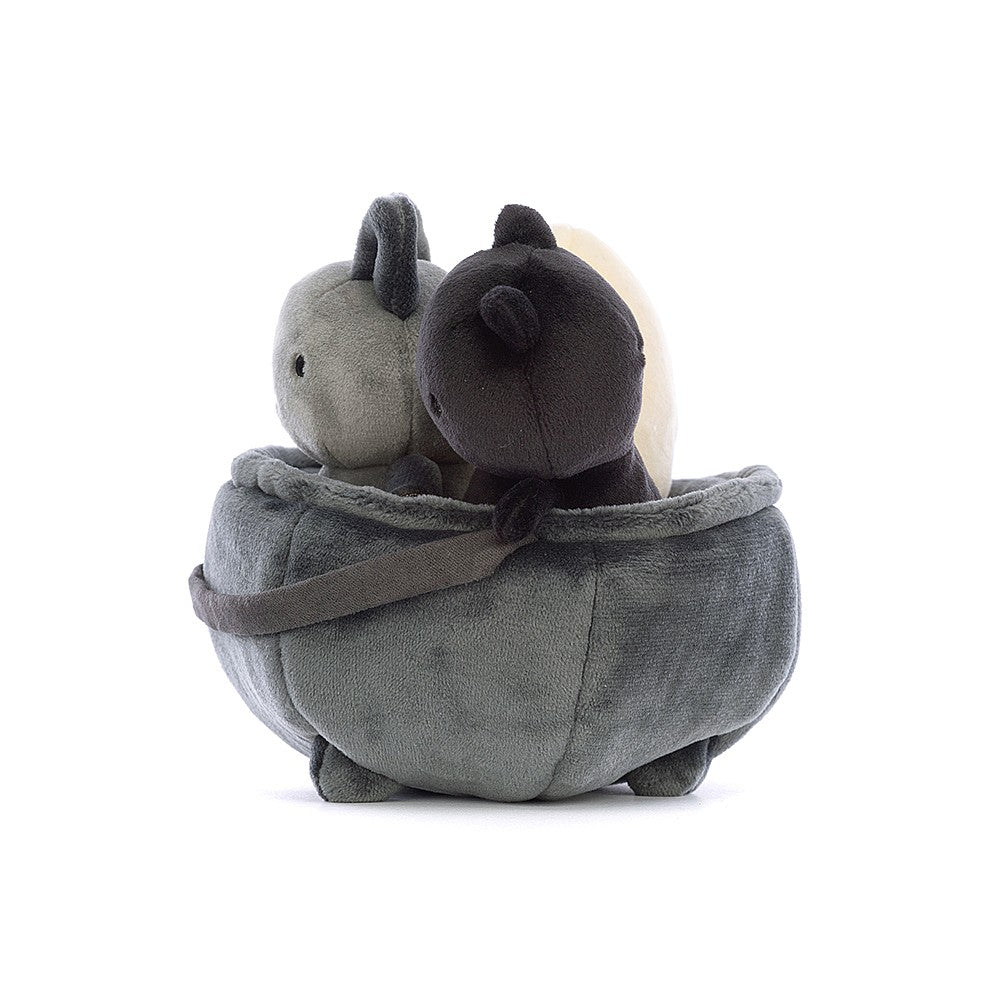 Cauldron Cuties 15cm