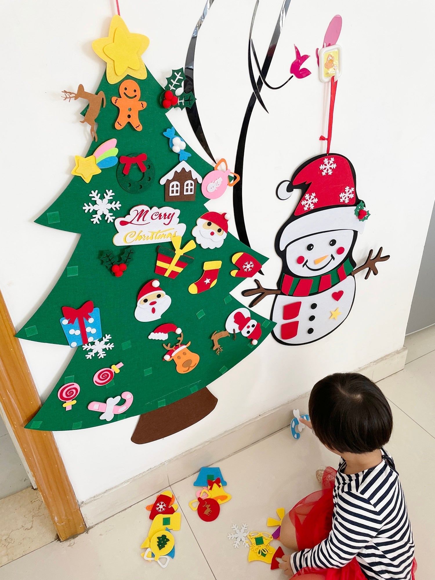Montessori Felt Christmas Tree with 32 Pieces